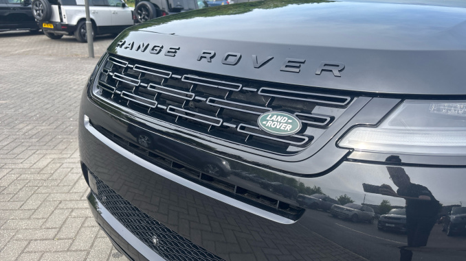 Land Rover Range Rover Evoque 1.5 P270e Edition 5dr Auto Hatchback - Image 25